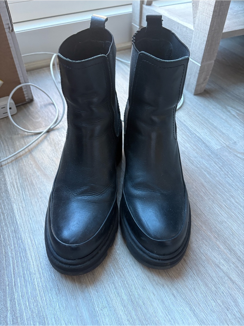 Women’s Black Leather Chelsea Boots size EU 38 US 8